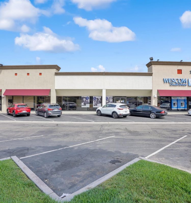 1401 S. Beach Blvd - Store Fronts